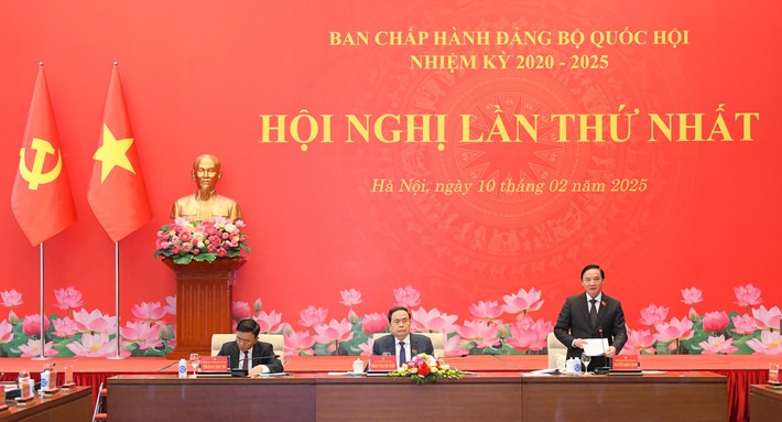Chủ tịch Quốc hội chủ tr&igrave; Hội nghị đầu ti&ecirc;n của Ban Chấp h&agrave;nh Đảng bộ Quốc hội- Ảnh 2.