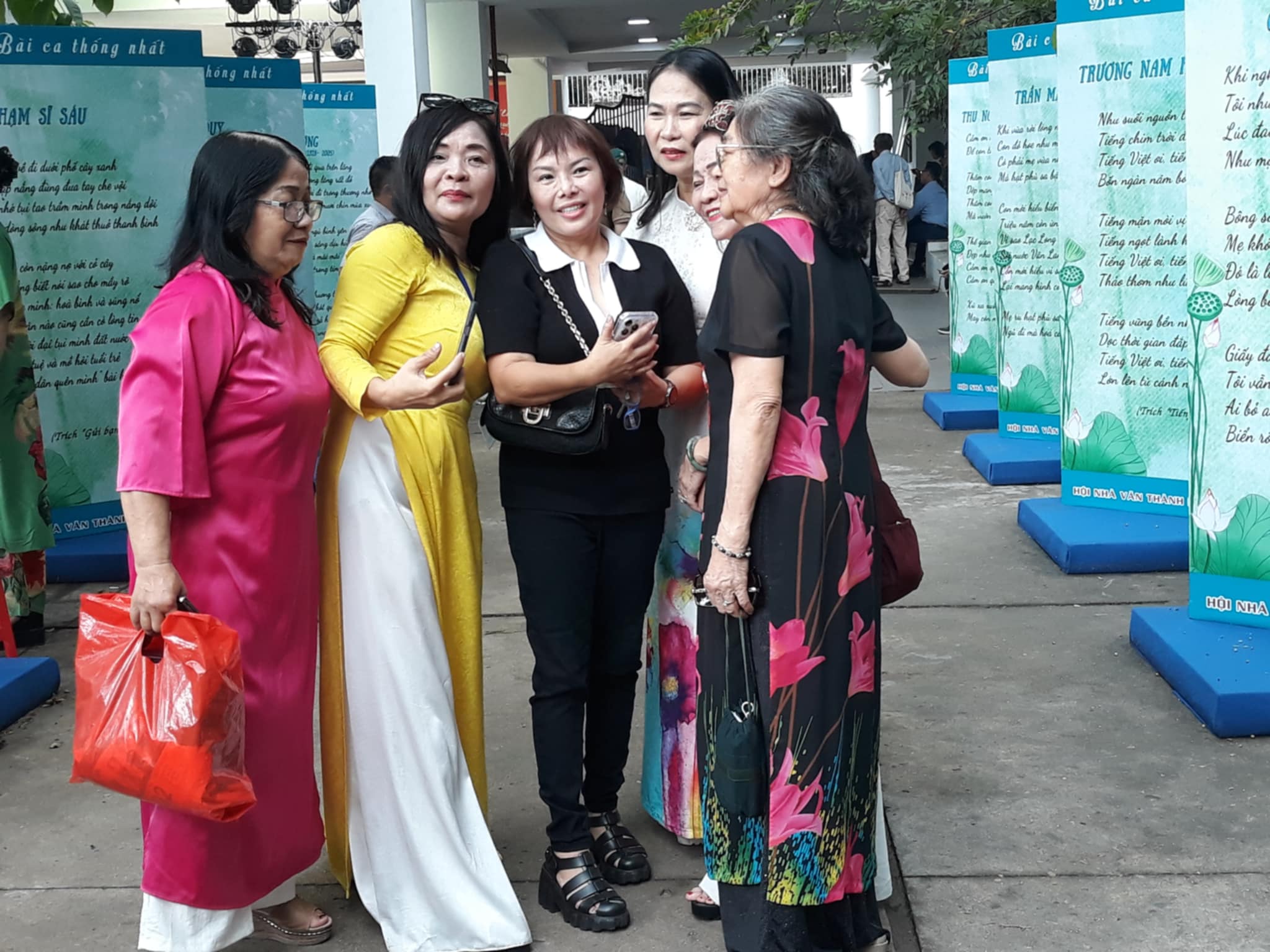 Khai mạc "Ng&agrave;y thơ Việt Nam 2025" tại TP HCM- Ảnh 10.