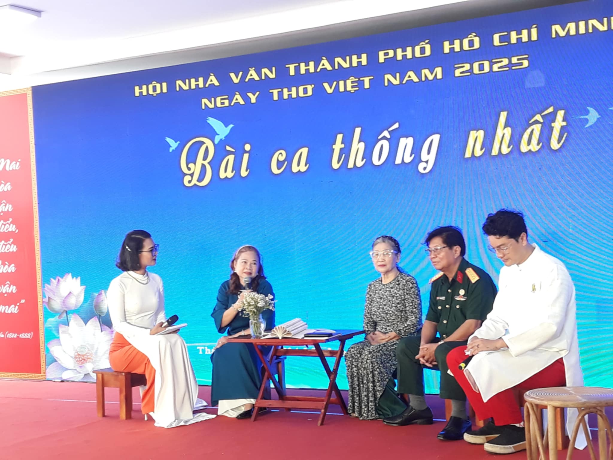 Khai mạc "Ng&agrave;y thơ Việt Nam 2025" tại TP HCM- Ảnh 4.