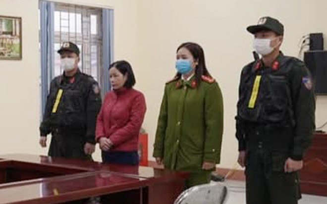 Bắt một nữ phó chủ tịch xã