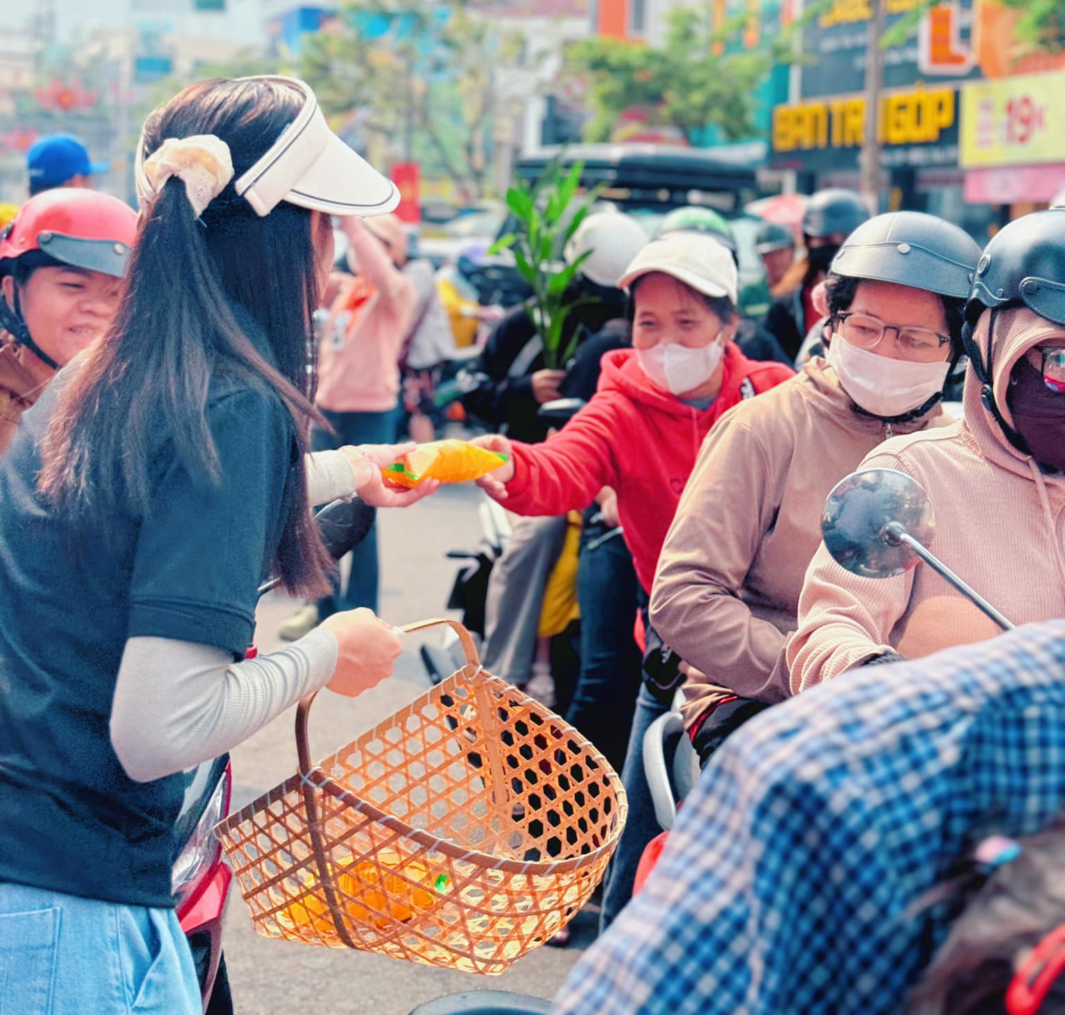 Những h&igrave;nh ảnh tại lễ hội rằm th&aacute;ng Gi&ecirc;ng "độc, lạ B&igrave;nh Dương"- Ảnh 8.