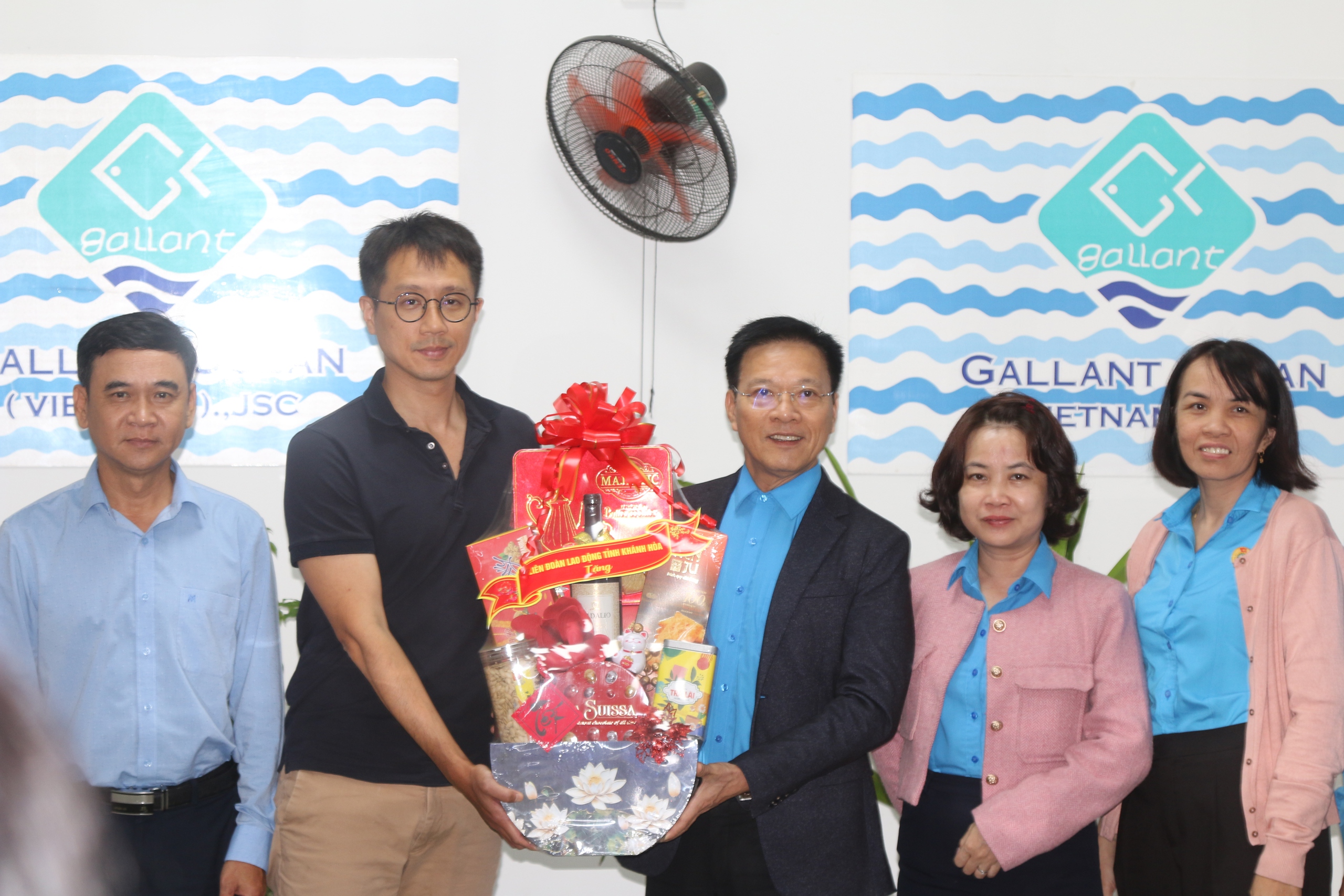 L&atilde;nh đạo LĐLĐ Kh&aacute;nh Ho&agrave; thăm động vi&ecirc;n doanh nghiệp, người lao động đầu năm mới
- Ảnh 6.