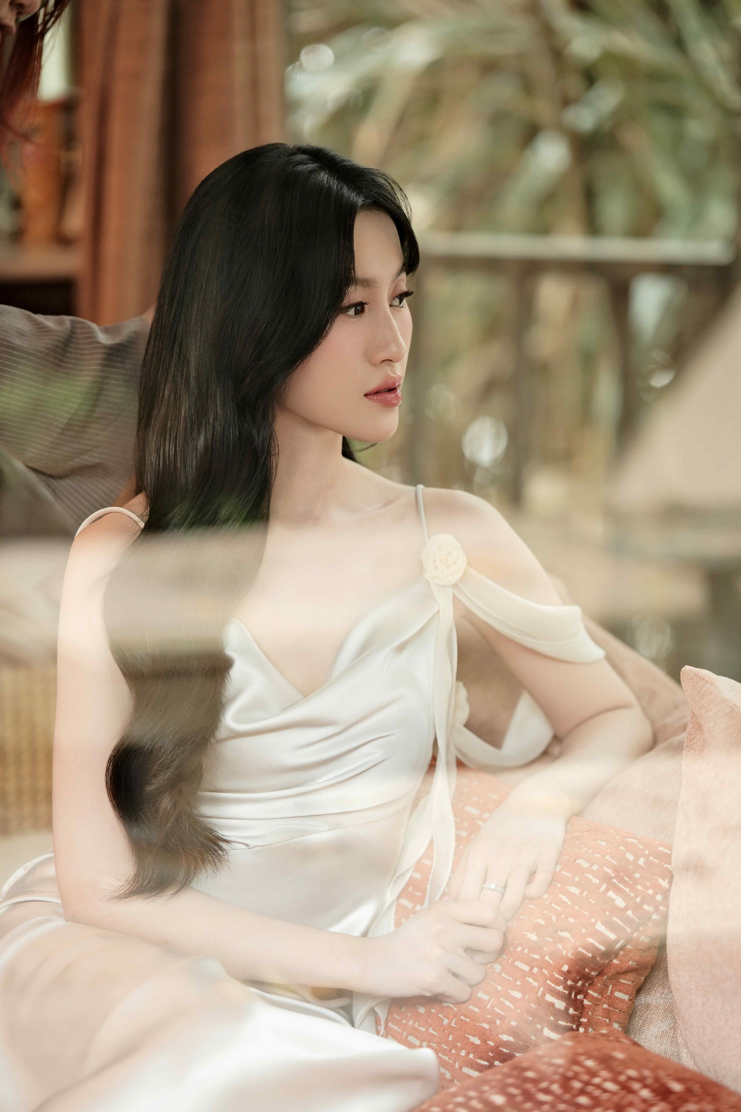 Vũ Cát Tường nhòe nước mắt khi đón cô dâu
- Ảnh 7.