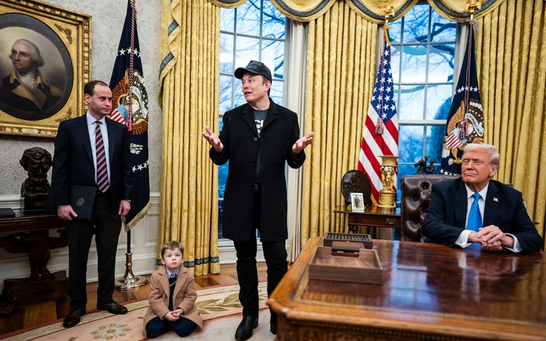 Tổng thống Donald Trump thêm "vũ khí" cho cơ quan của tỉ phú Elon Musk