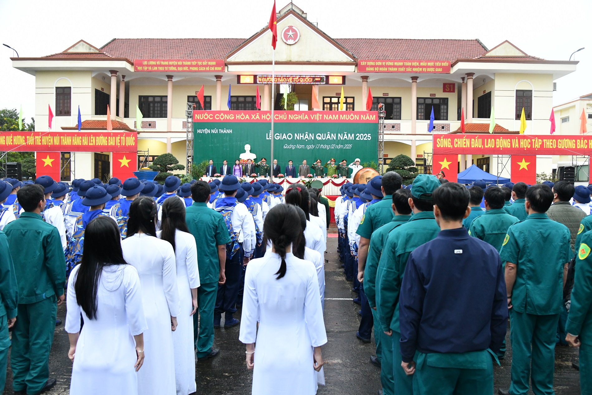 Bộ Tư lệnh V&ugrave;ng Cảnh s&aacute;t biển 2 tiếp nhận 50 chiến sĩ tại Quảng Nam- Ảnh 1.