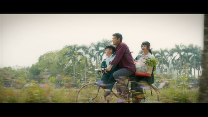 Cảnh trong phim &ldquo;Cha t&ocirc;i, người ở lại&rdquo; Ảnh: HO&Agrave;NG DƯƠNG