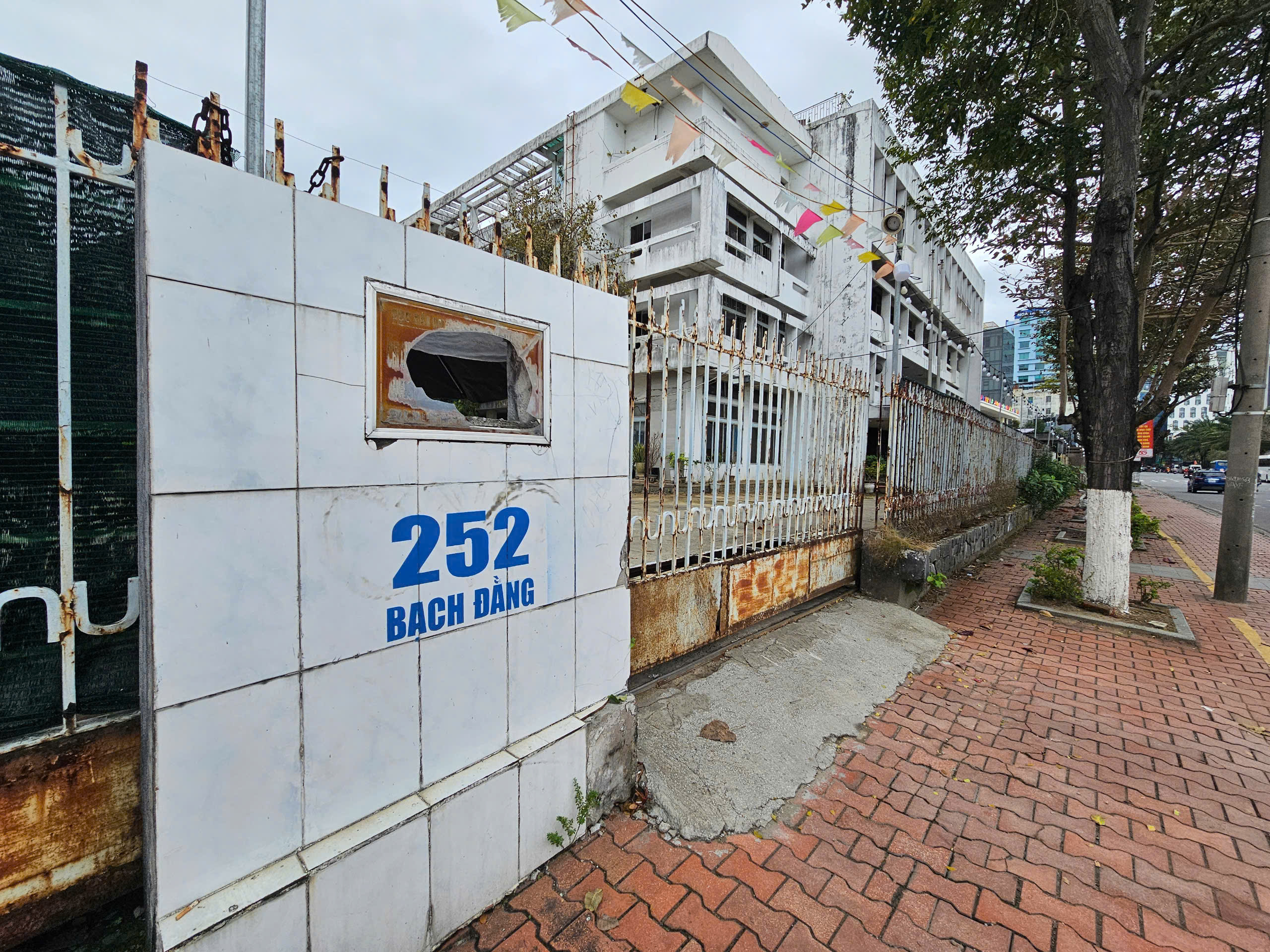 Cận cảnh khu đất gi&aacute; khởi điểm 900 tỉ nằm tr&ecirc;n con đường "đắt đỏ" nhất Đ&agrave; Nẵng- Ảnh 2.