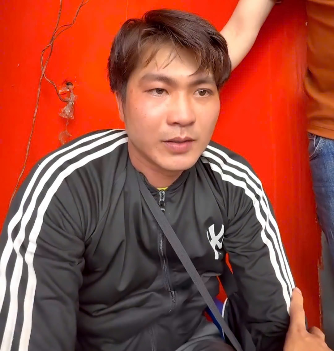 Nghi phạm dùng búa cướp tiệm vàng ở Lâm Đồng sa lưới sau 24 giờ - Ảnh 1.