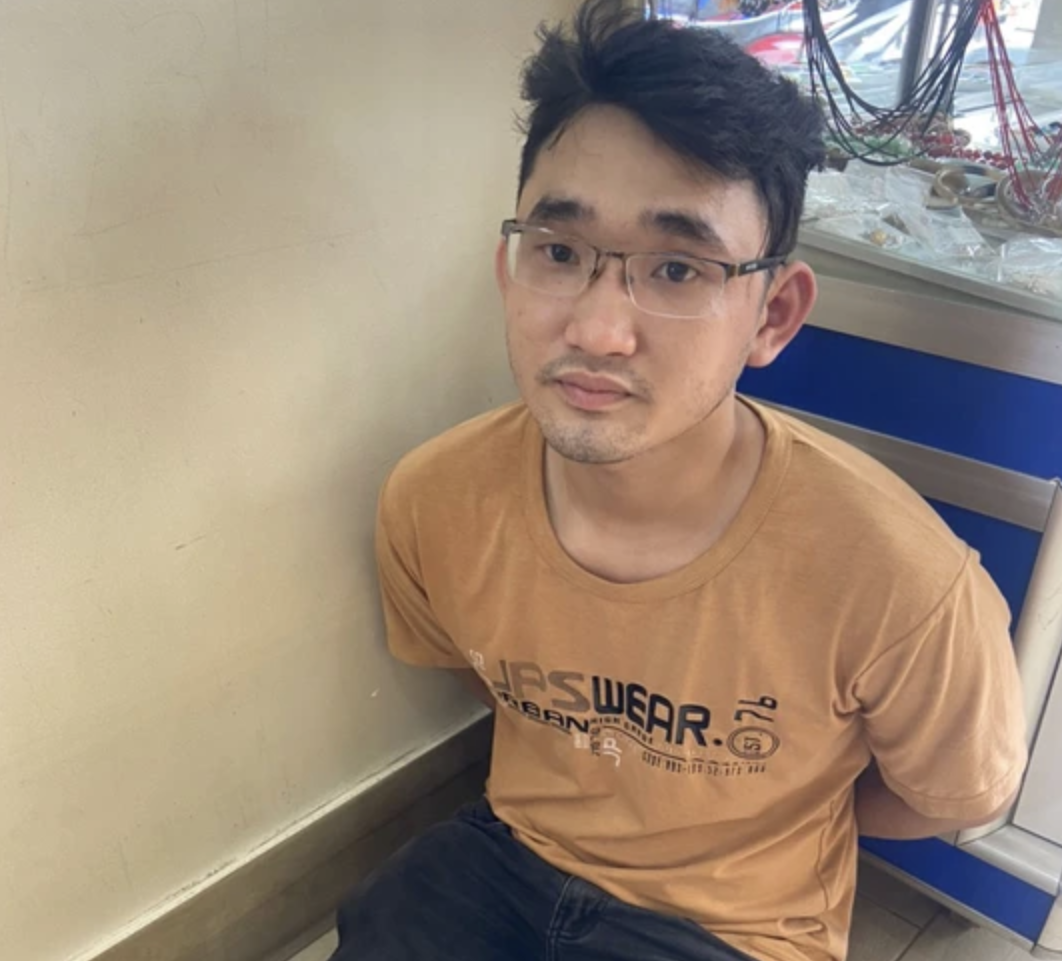 Li&ecirc;n tiếp bị cướp, khuyến c&aacute;o của c&ocirc;ng an m&agrave; chủ tiệm v&agrave;ng cần biết- Ảnh 2.