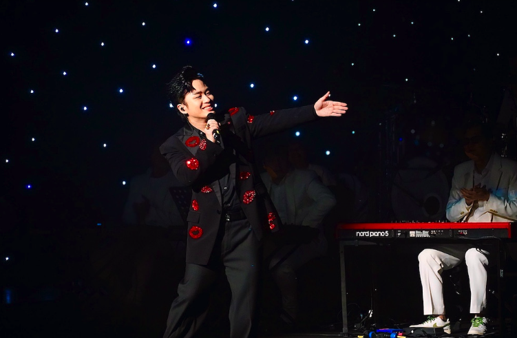 Hương Tr&agrave;m "bật m&iacute;" về mẫu đ&agrave;n &ocirc;ng khi song ca với T&ugrave;ng Dương- Ảnh 4.