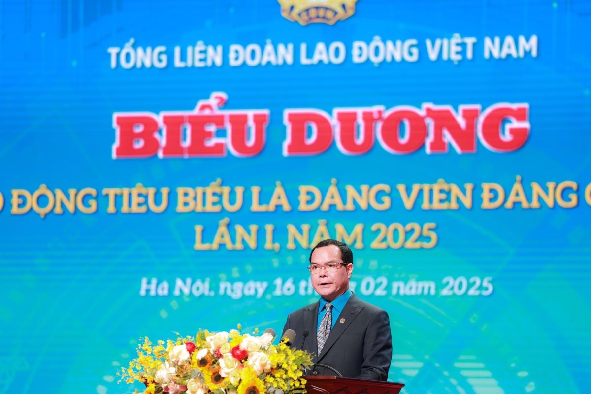 Biểu dương 95 c&ocirc;ng nh&acirc;n lao động ti&ecirc;u biểu l&agrave; đảng vi&ecirc;n Đảng Cộng sản Việt Nam- Ảnh 2.