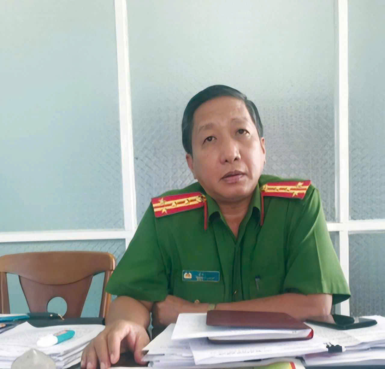 Cựu Trưởng C&ocirc;ng an TP Ph&uacute; Quốc bị c&aacute;o buộc lừa đảo hơn 66 tỉ đồng- Ảnh 1.