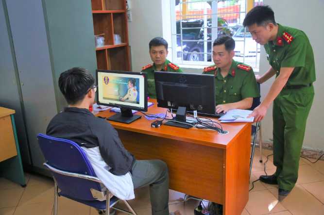 Cục CSGT n&oacute;i g&igrave; về th&ocirc;ng tin c&ocirc;ng an tiếp nhận hồ sơ cấp đổi bằng l&aacute;i xe từ ng&agrave;y 19-2?- Ảnh 1.