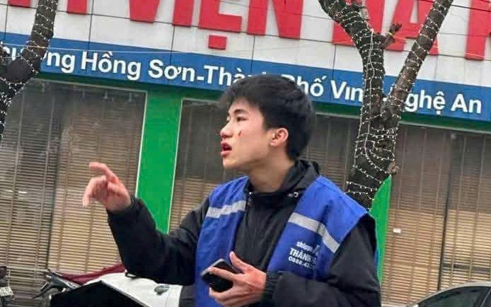 Vụ nam sinh mặc đồ shipper bị đ&aacute;nh tới tấp tr&ecirc;n đường: Triệu tập đối tượng li&ecirc;n quan