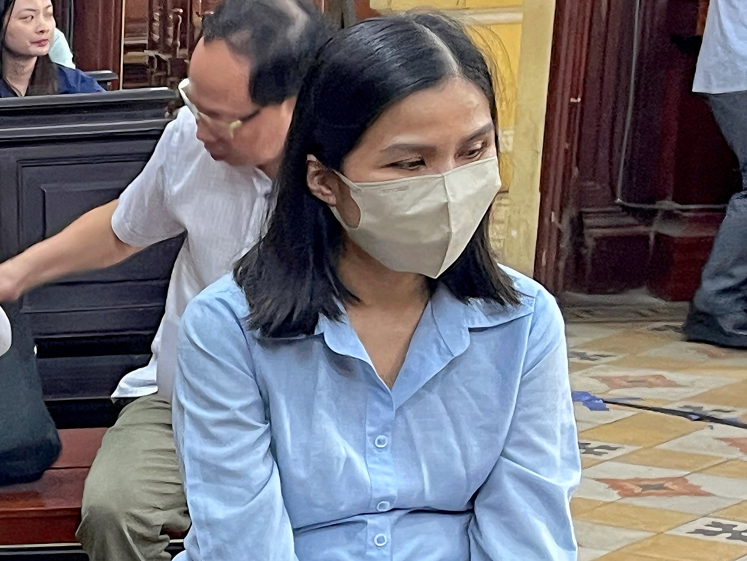 Kh&eacute;p lại vụ c&aacute;n bộ ng&acirc;n h&agrave;ng chiếm đoạt tiền gửi của kh&aacute;ch ở TP Thủ Đức- Ảnh 1.