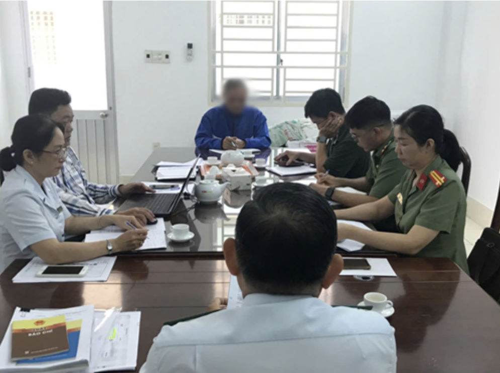 Cần Thơ: Phạt người đ&agrave;n &ocirc;ng xuy&ecirc;n tạc chủ trương tinh gọn, sắp xếp bộ m&aacute;y- Ảnh 1.