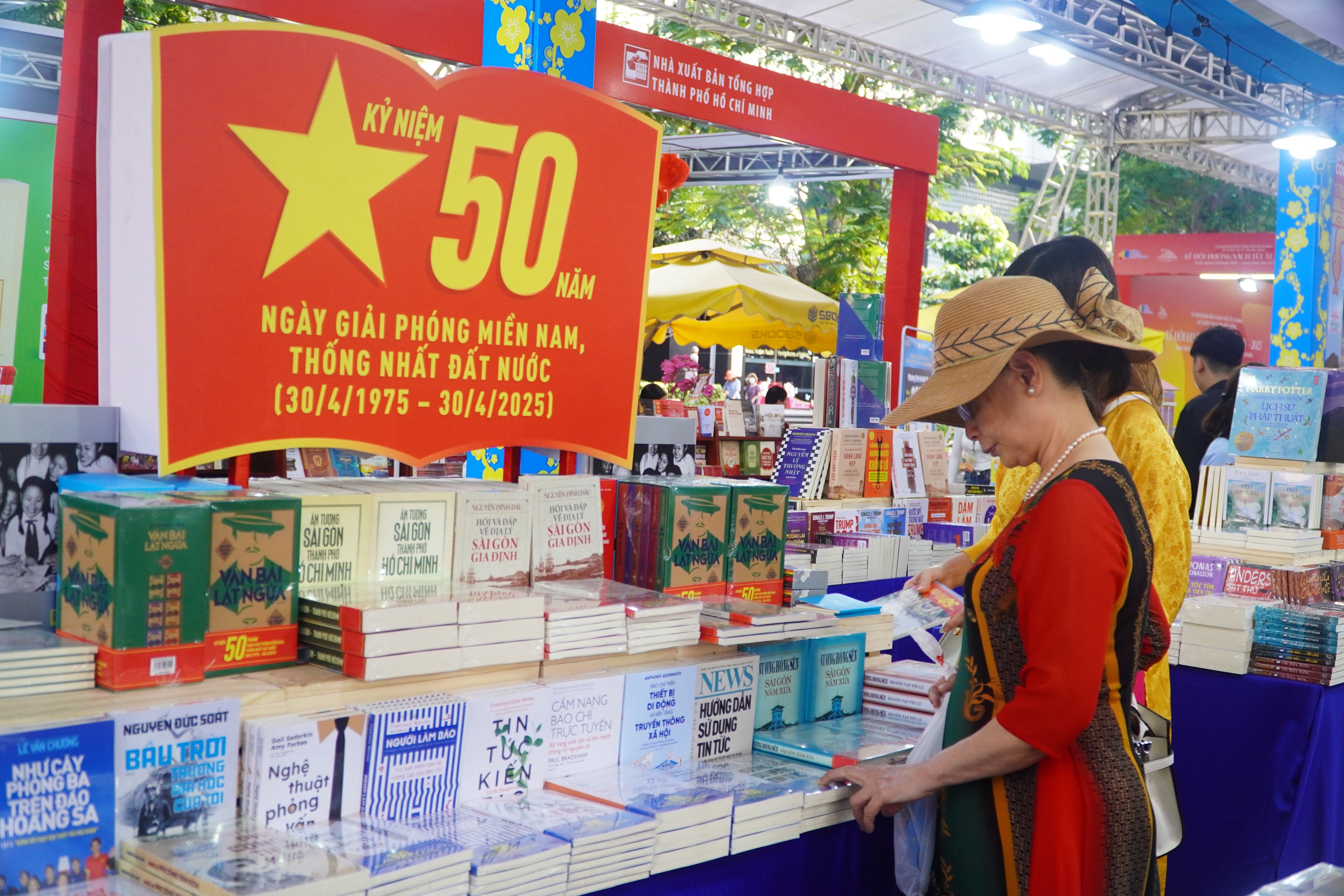 Lễ hội Đường S&aacute;ch Tết Ất Tỵ 2025 thu h&uacute;t tr&ecirc;n 1 triệu lượt kh&aacute;ch- Ảnh 16.