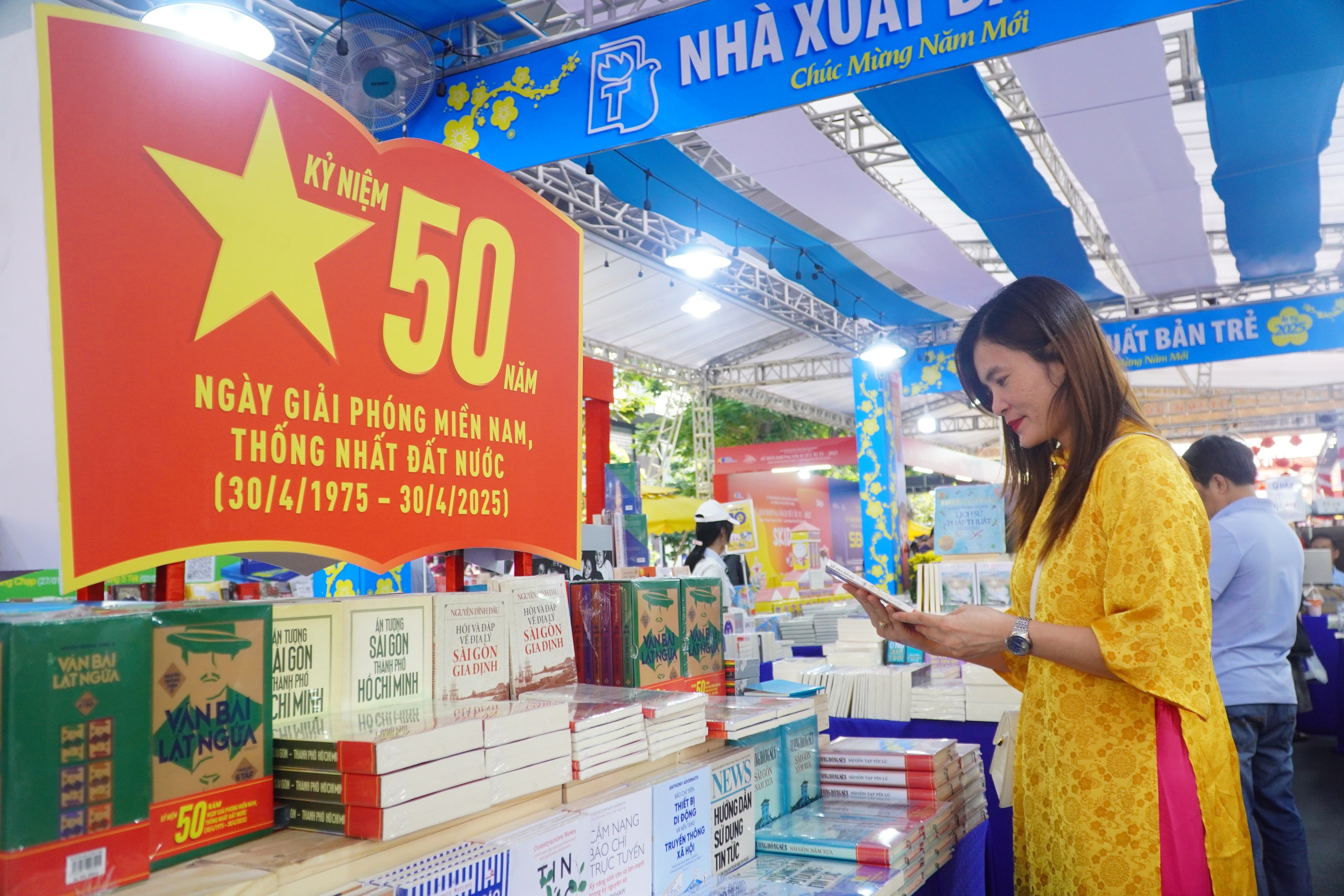 Lễ hội Đường S&aacute;ch Tết Ất Tỵ 2025 thu h&uacute;t tr&ecirc;n 1 triệu lượt kh&aacute;ch- Ảnh 13.