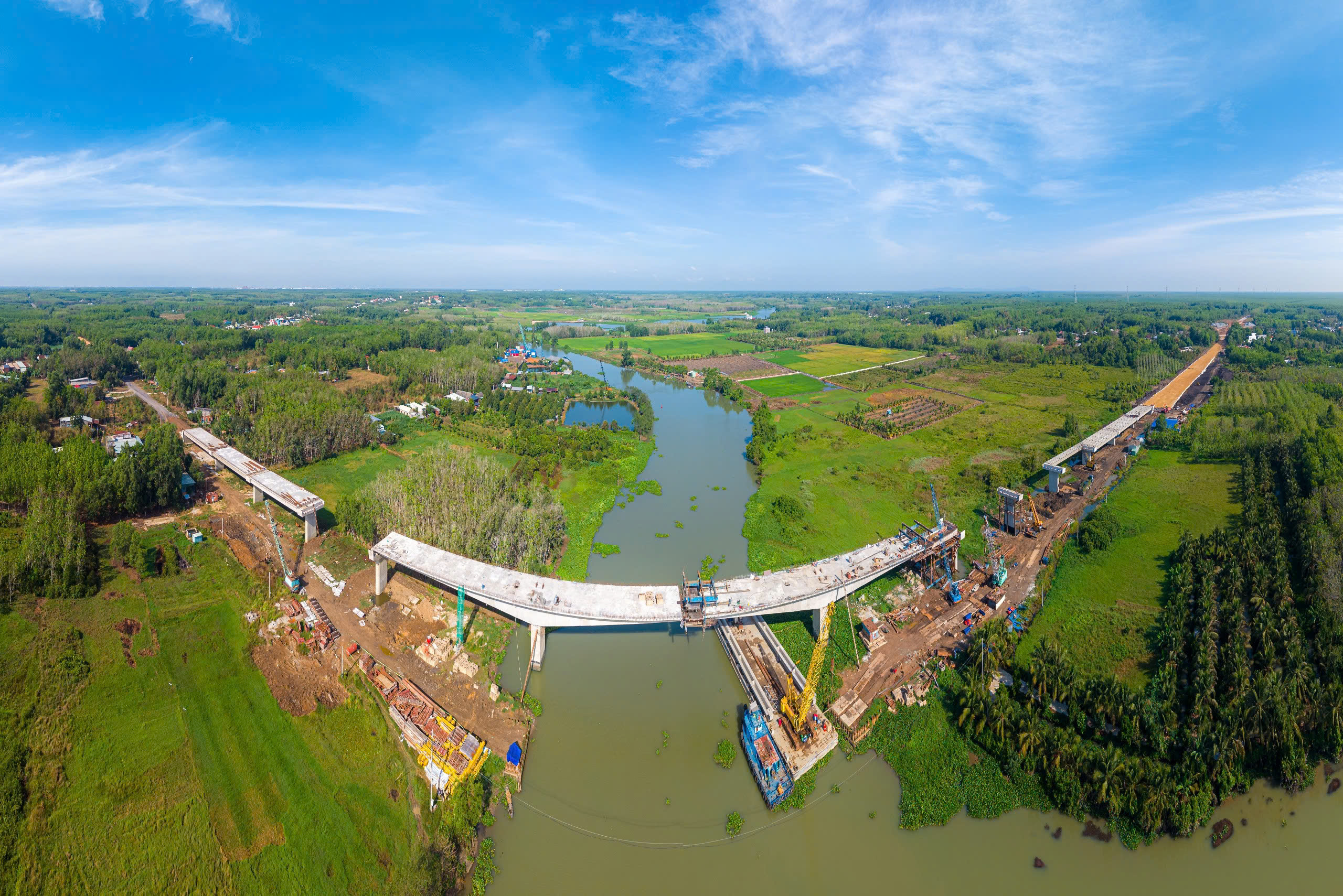 Cận cảnh đường Hồ Ch&iacute; Minh qua tỉnh B&igrave;nh Dương dự kiến th&ocirc;ng xe kỹ thuật dịp 30-4- Ảnh 4.