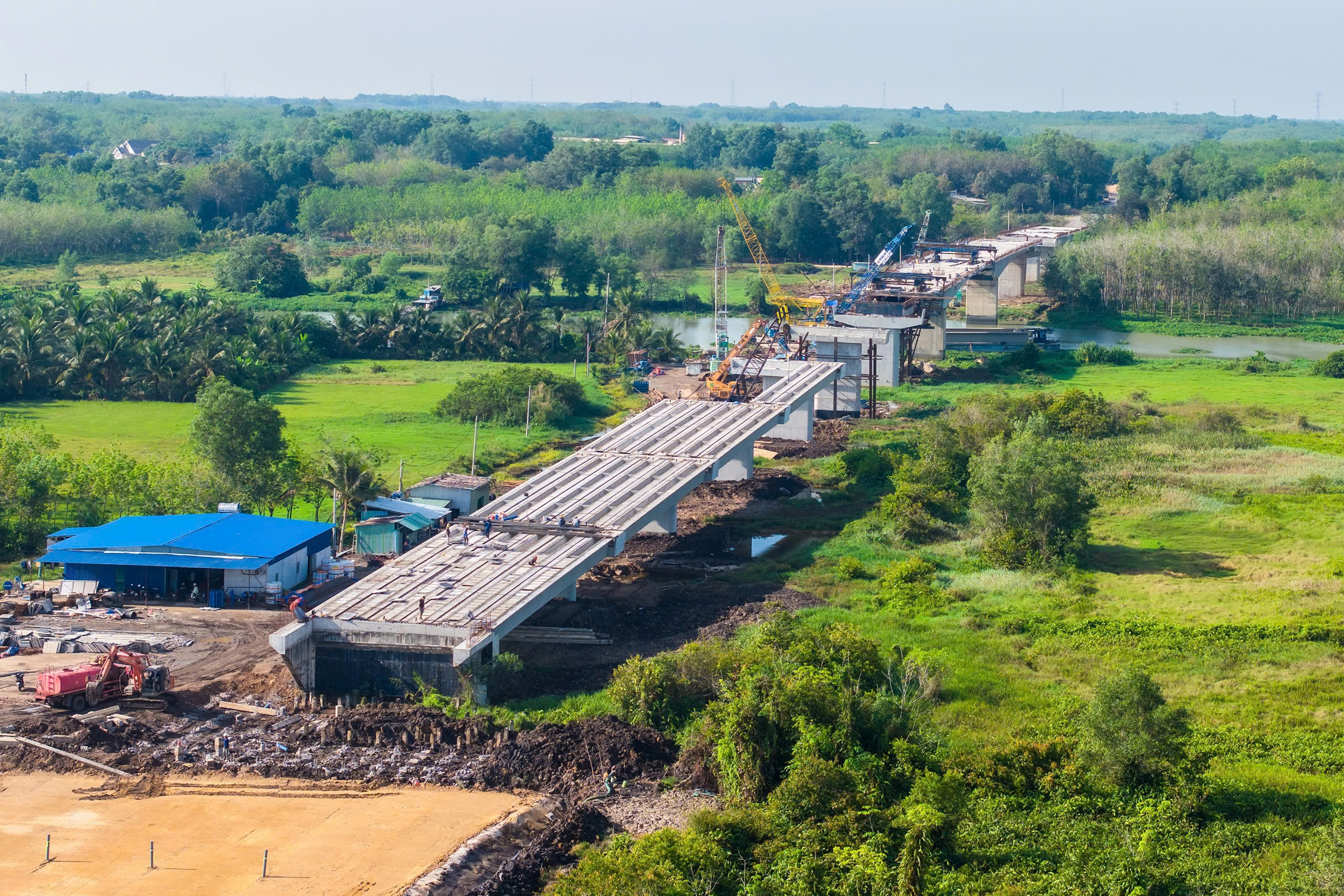 Cận cảnh đường Hồ Ch&iacute; Minh qua tỉnh B&igrave;nh Dương dự kiến th&ocirc;ng xe kỹ thuật dịp 30-4- Ảnh 3.