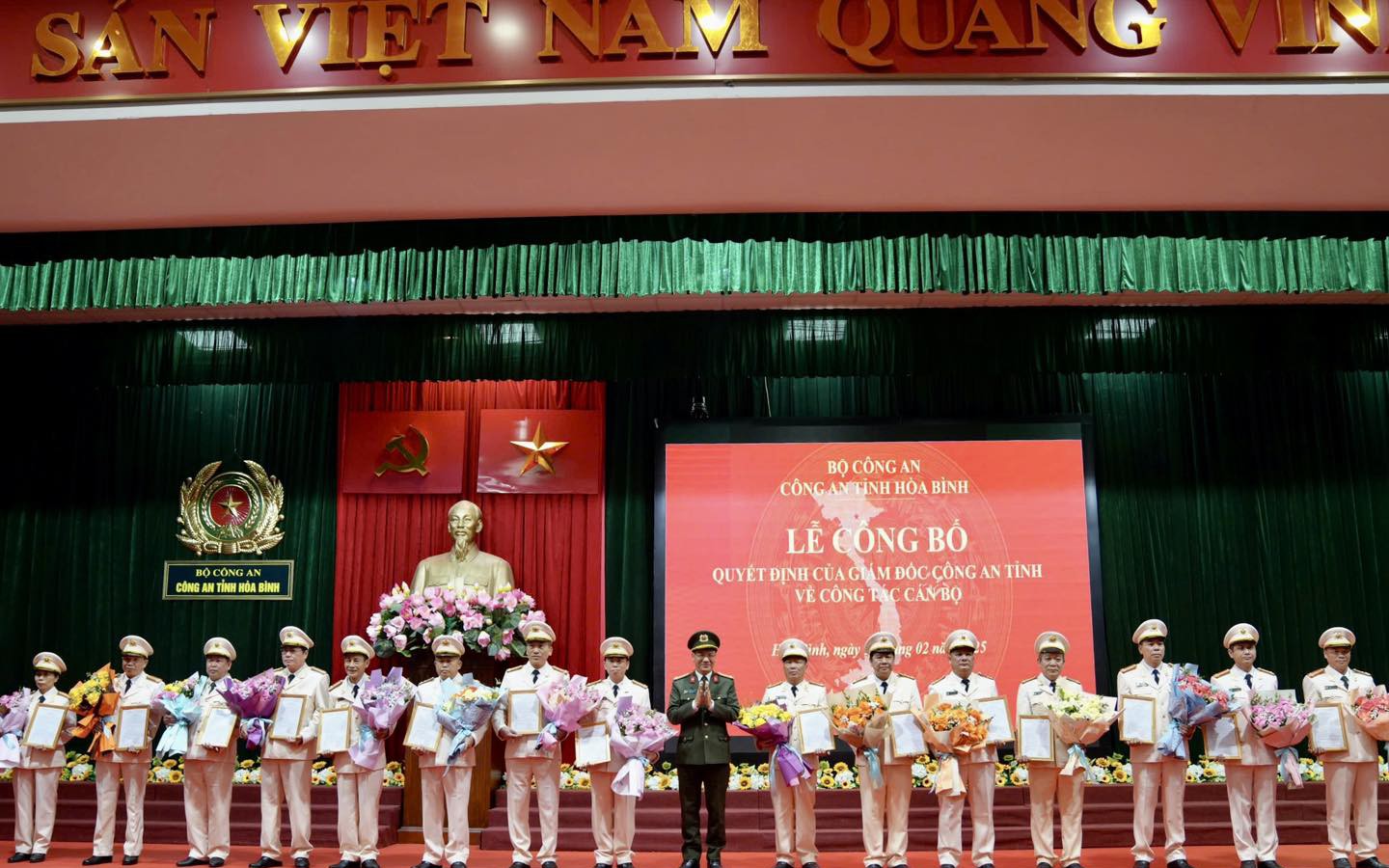 3 trưởng Công an huyện xin nghỉ hưu