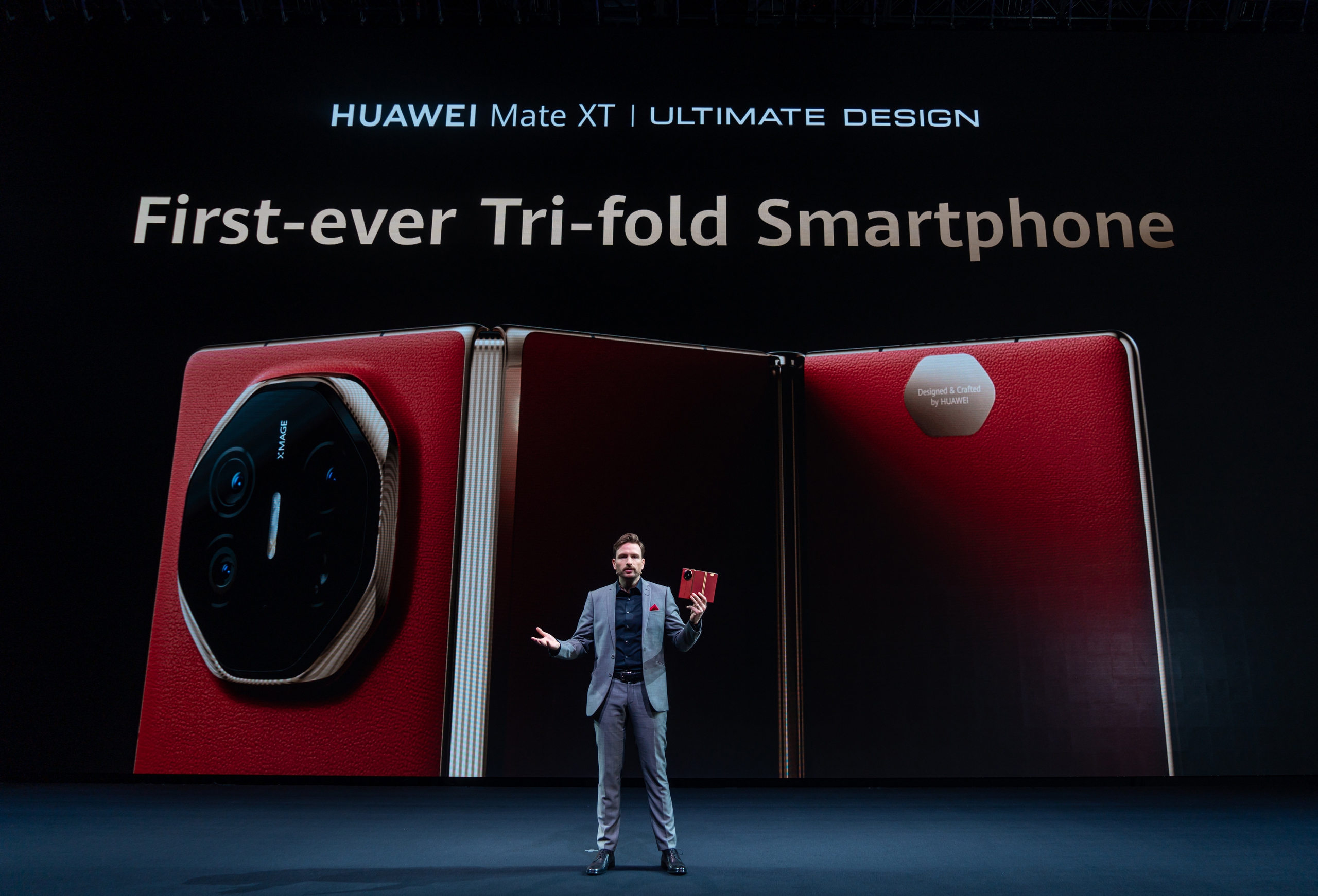 Huawei ra mắt điện thoại gập ba, m&aacute;y t&iacute;nh bảng v&agrave; tai nghe thiết kế mở- Ảnh 1.