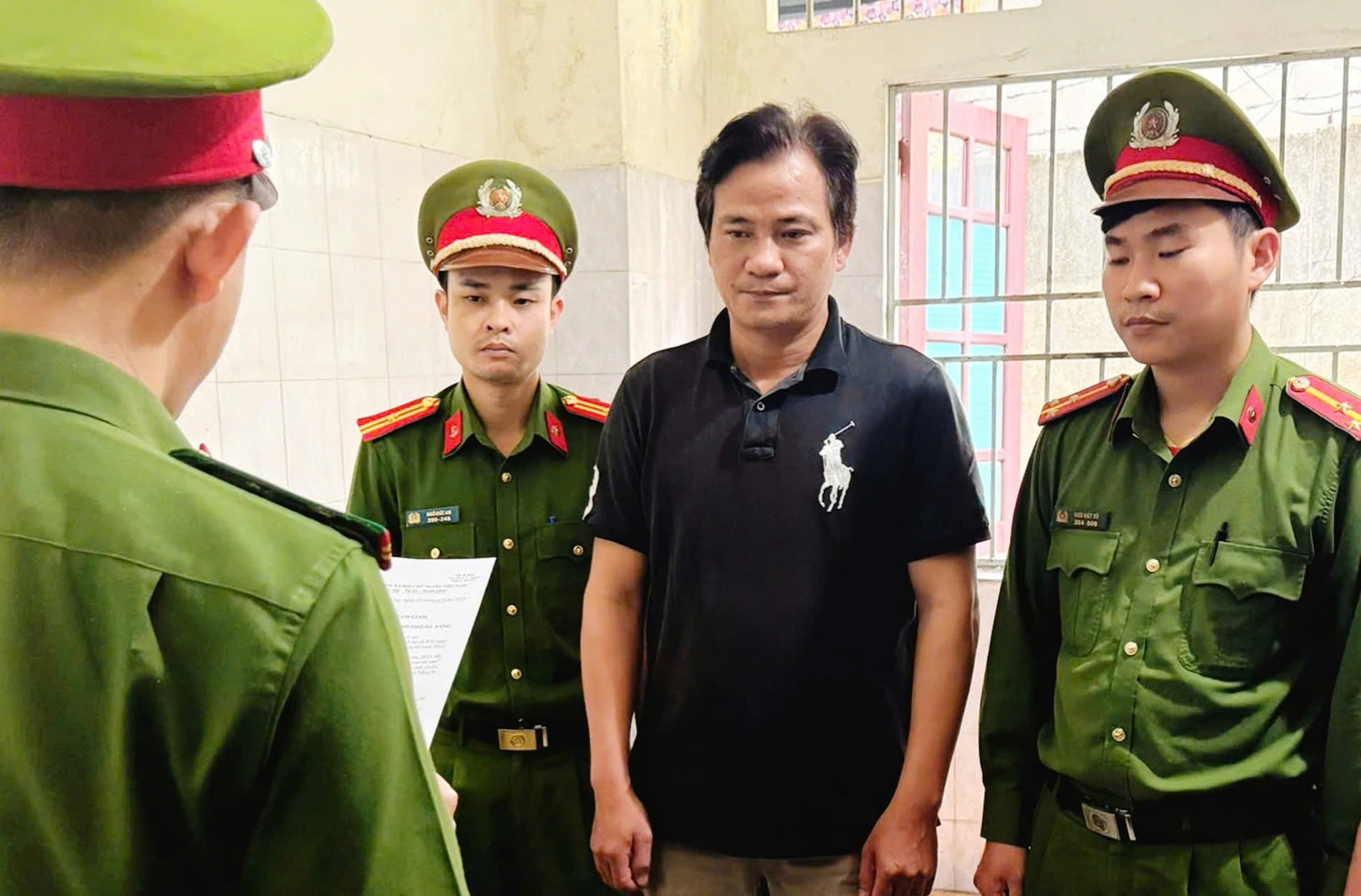 Đôi vợ chồng "cao tay" ở Đà Nẵng - Ảnh 1.