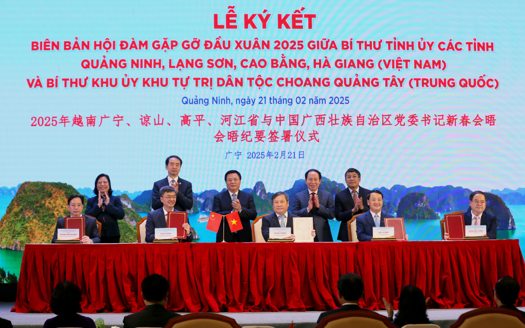 Gặp gỡ đầu Xu&acirc;n 2025 giữa l&atilde;nh đạo địa phương của Việt Nam v&agrave; Trung Quốc- Ảnh 3.