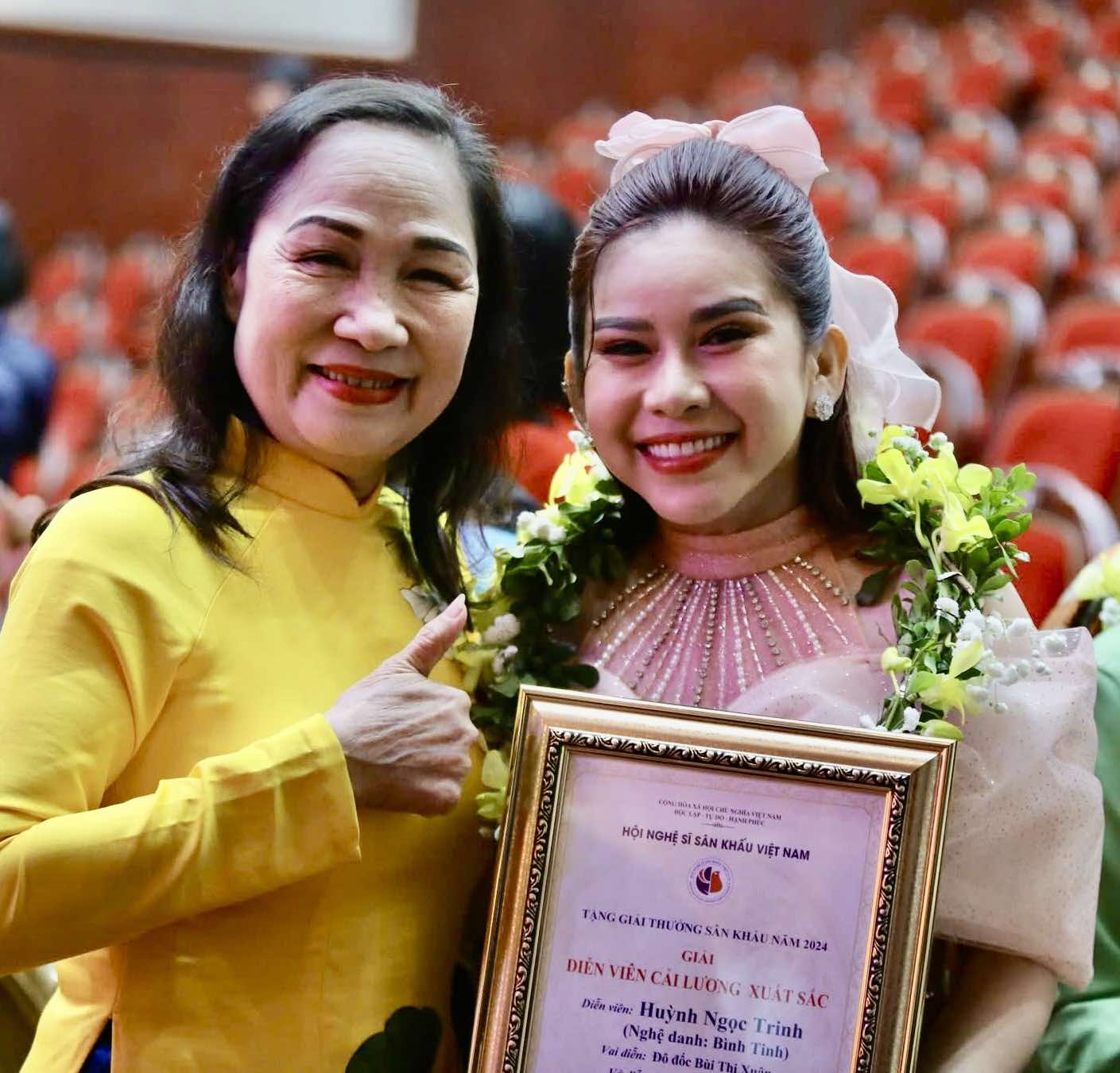 NSƯT Th&agrave;nh Lộc, L&ecirc; Kh&aacute;nh, B&igrave;nh Tinh đoạt giải thưởng của Hội Nghệ sĩ S&acirc;n khấu Việt Nam- Ảnh 6.