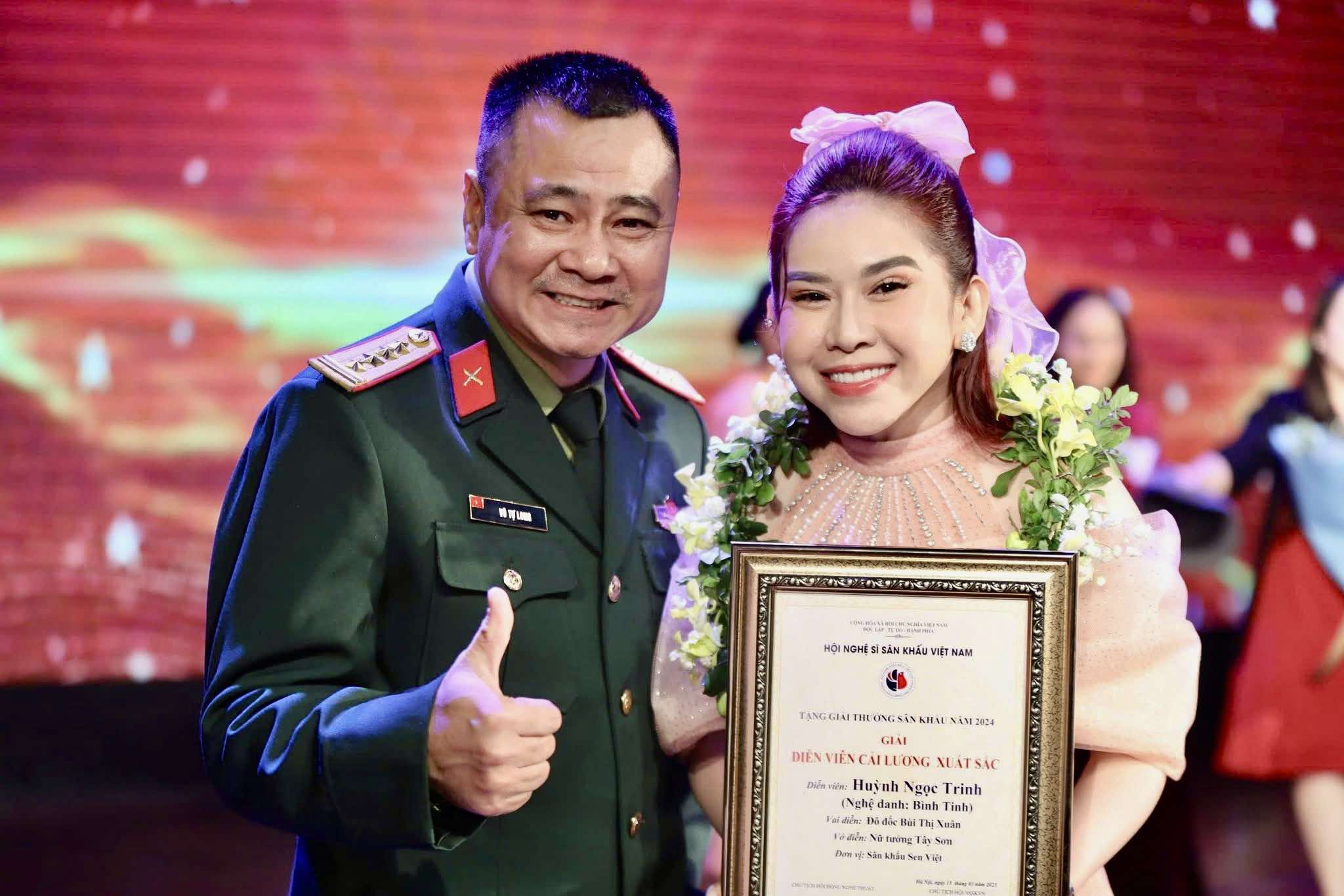 NSƯT Th&agrave;nh Lộc, L&ecirc; Kh&aacute;nh, B&igrave;nh Tinh đoạt giải thưởng của Hội Nghệ sĩ S&acirc;n khấu Việt Nam- Ảnh 5.