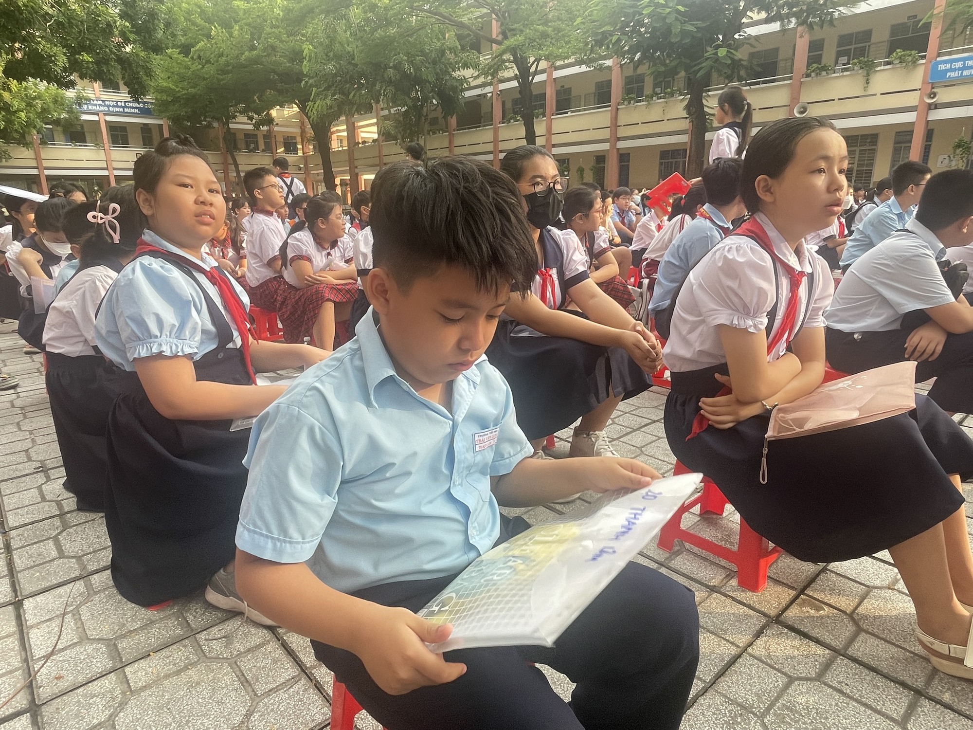 Ba lưu &yacute; quan trọng trong tuyển sinh lớp 1, lớp 6, tr&aacute;i tuyến tại TP HCM- Ảnh 2.
