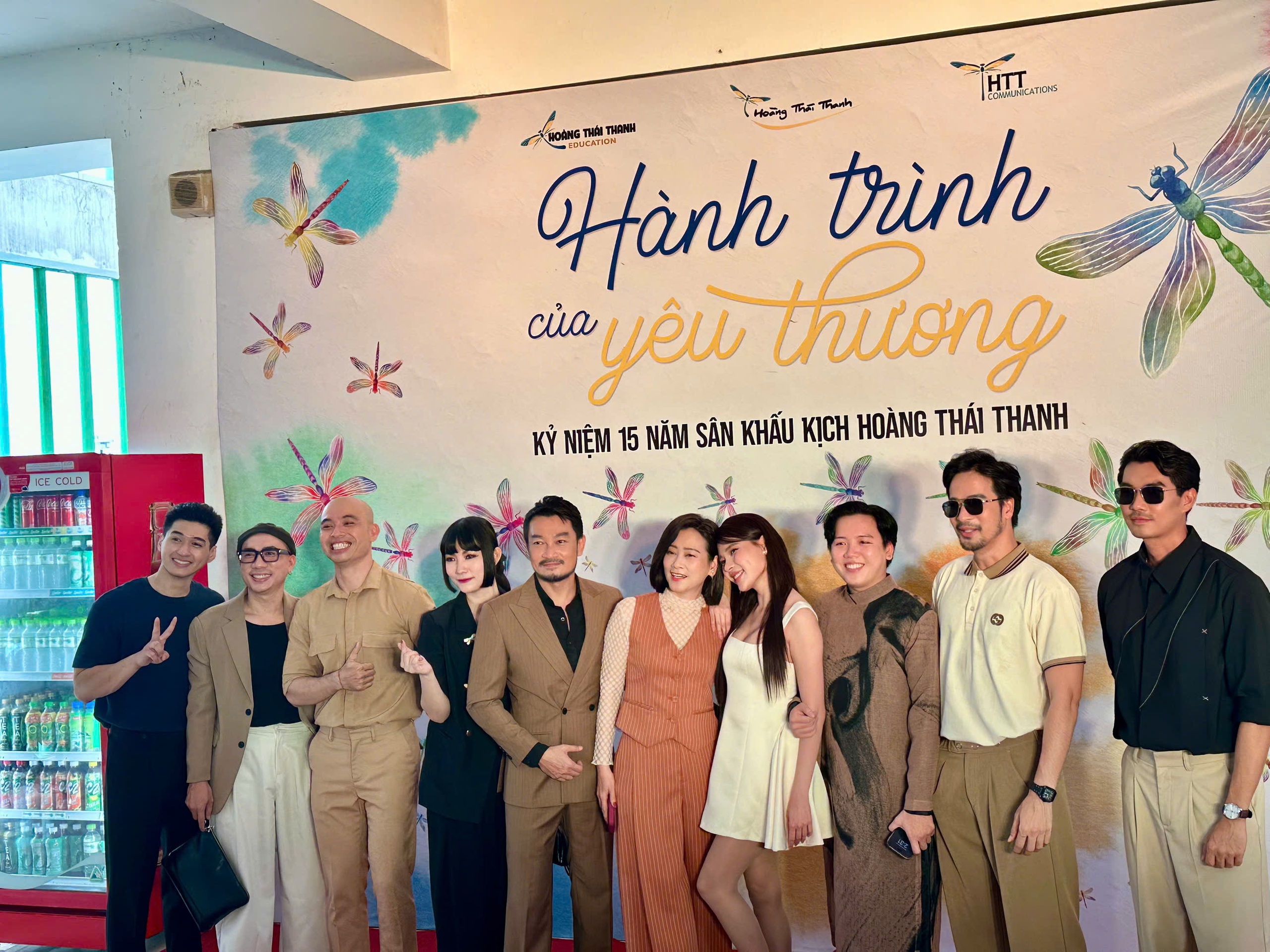 S&acirc;n khấu Ho&agrave;ng Th&aacute;i Thanh: 15 năm "đ&ocirc;i c&aacute;nh chuồn chuồn" vẫn lung linh- Ảnh 1.