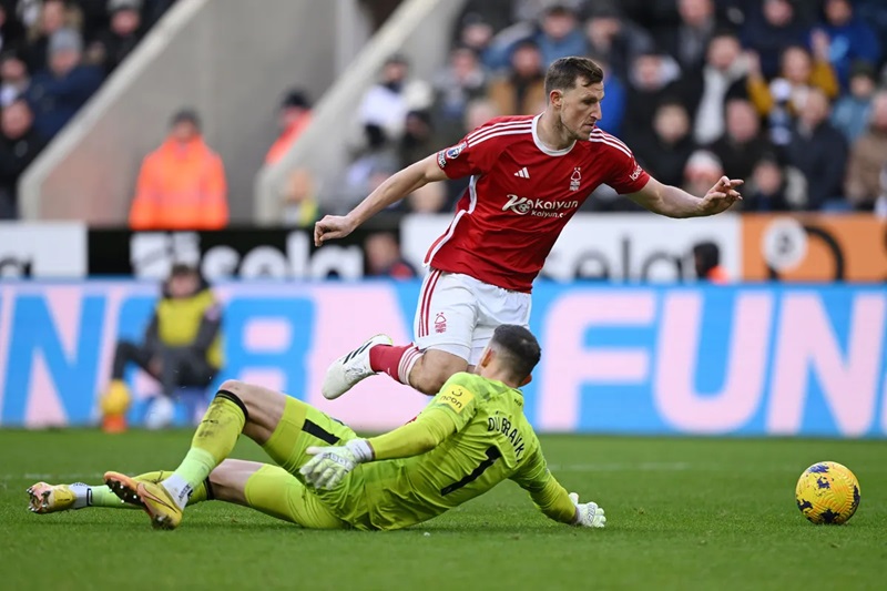 Soi tỉ số trận Newcastle - Nottingham Forest: Kh&ocirc;ng dễ bắt nạt Forest- Ảnh 1.