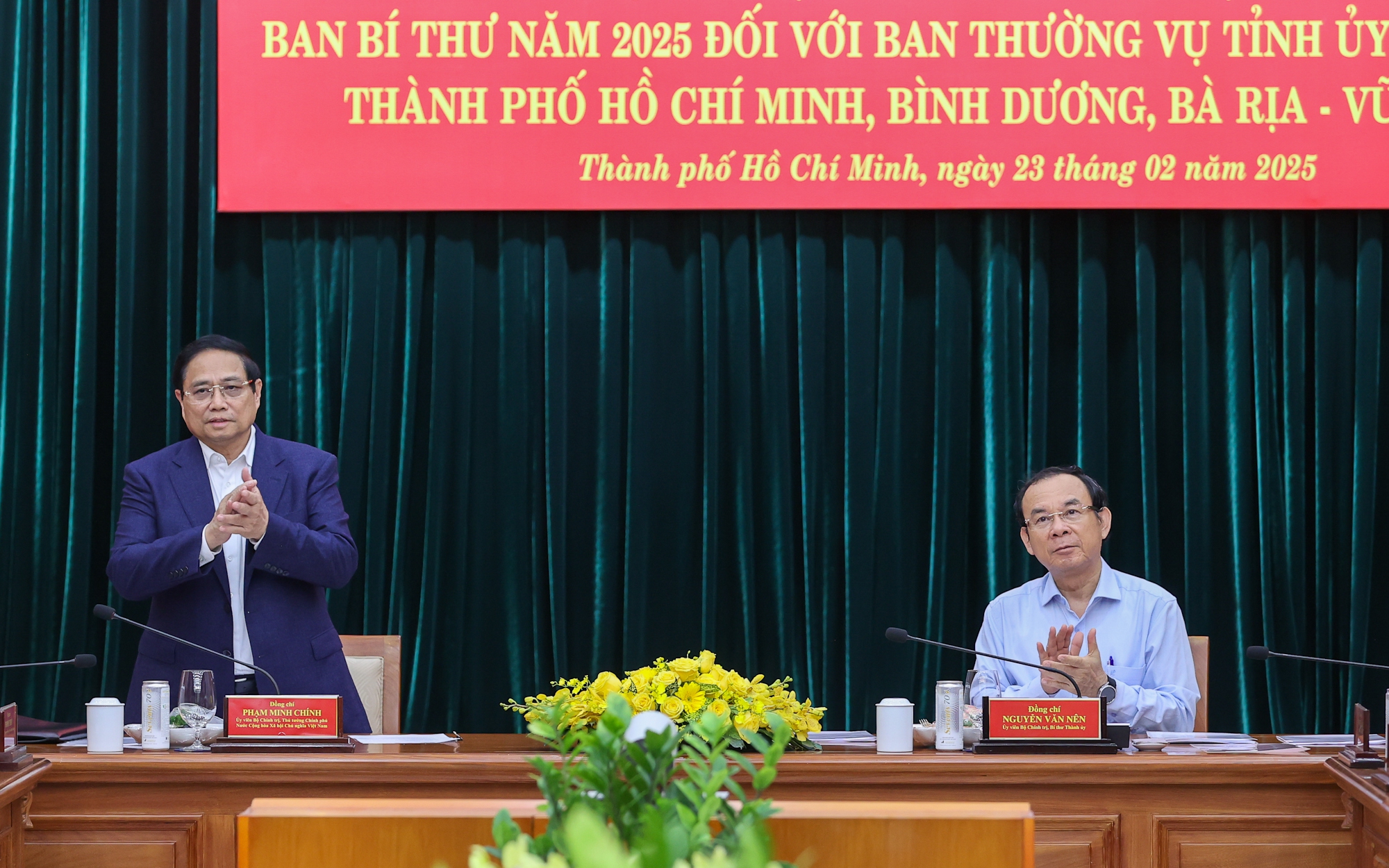 C&ocirc;ng bố quyết định kiểm tra của Bộ Ch&iacute;nh trị, Ban B&iacute; thư với TP HCM, B&igrave;nh Dương, B&agrave; Rịa - Vũng T&agrave;u