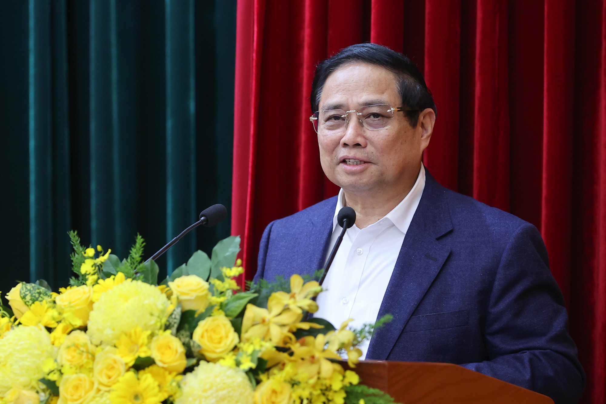 C&ocirc;ng bố quyết định kiểm tra của Bộ Ch&iacute;nh trị, Ban B&iacute; thư với TP HCM, B&igrave;nh Dương, B&agrave; Rịa - Vũng T&agrave;u- Ảnh 2.