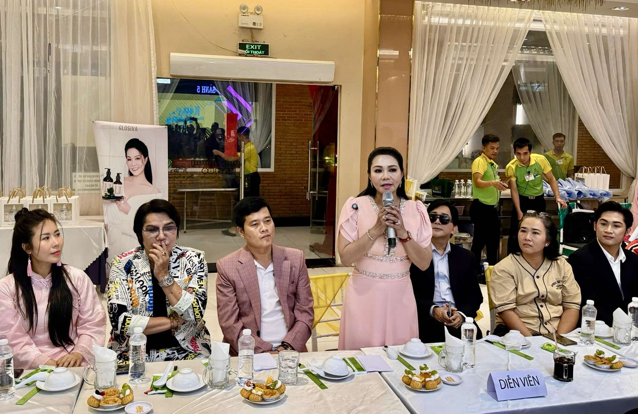 NSƯT Ngọc Huyền v&agrave; Kim Tử Long t&aacute;i ngộ trong "K&eacute;n c&aacute; chọn chồng"- Ảnh 3.