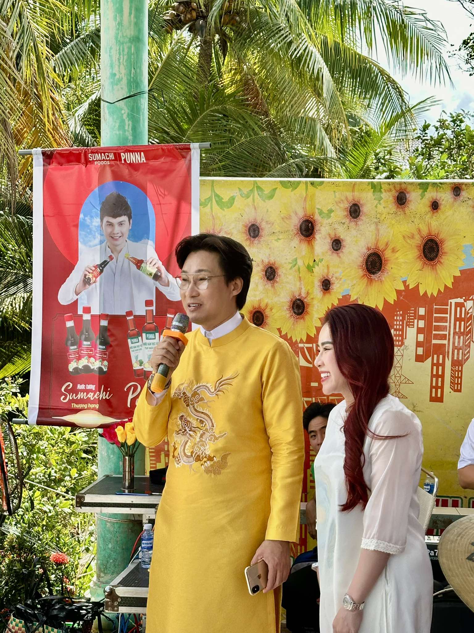 NSƯT Kim Tiểu Long trao 1.000 phần qu&agrave; cho người ngh&egrave;o, nhớ đến Kim Tiểu Ly t&iacute; hon- Ảnh 2.