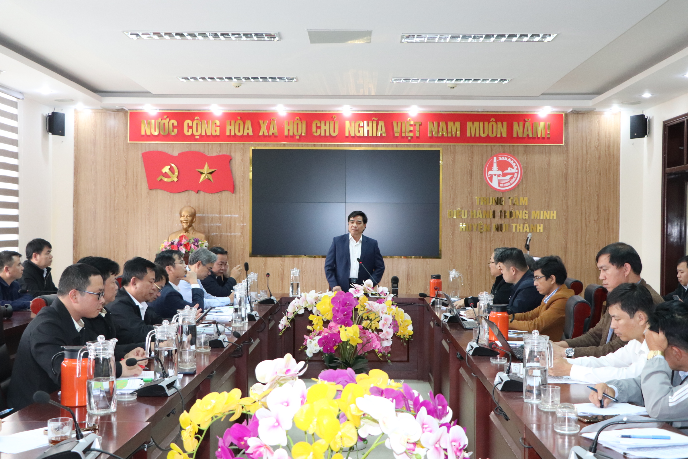 Chủ tịch Quảng Nam: Th&uacute;c đẩy c&aacute;c dự &aacute;n của THACO l&agrave; việc hết sức quan trọng- Ảnh 5.