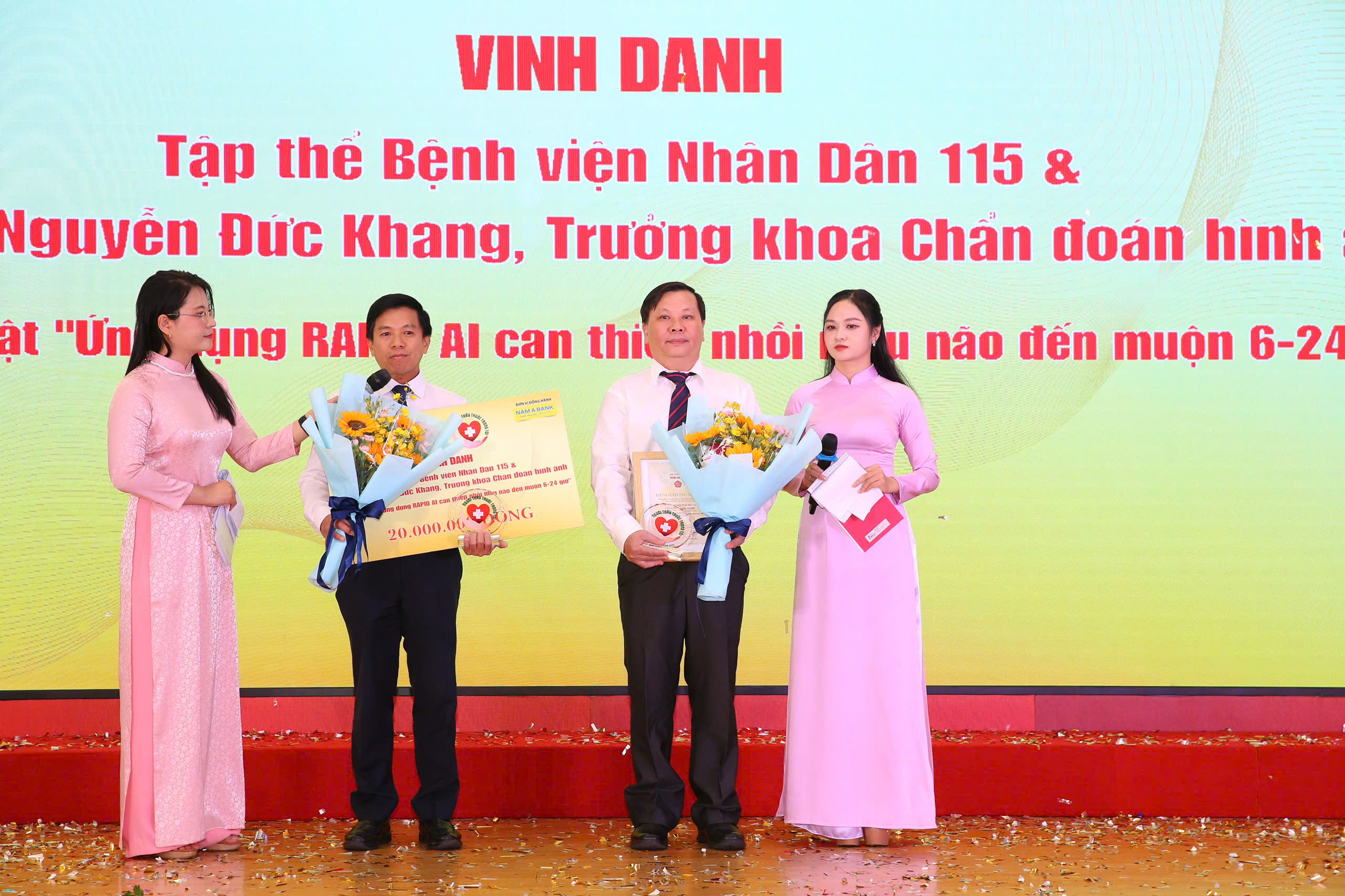 &ldquo;Mai V&agrave;ng tri &acirc;n&rdquo; t&ocirc;n vinh 2 b&aacute;c sĩ v&agrave; tập thể bệnh viện c&oacute; th&agrave;nh tựu lớn trong điều trị- Ảnh 5.