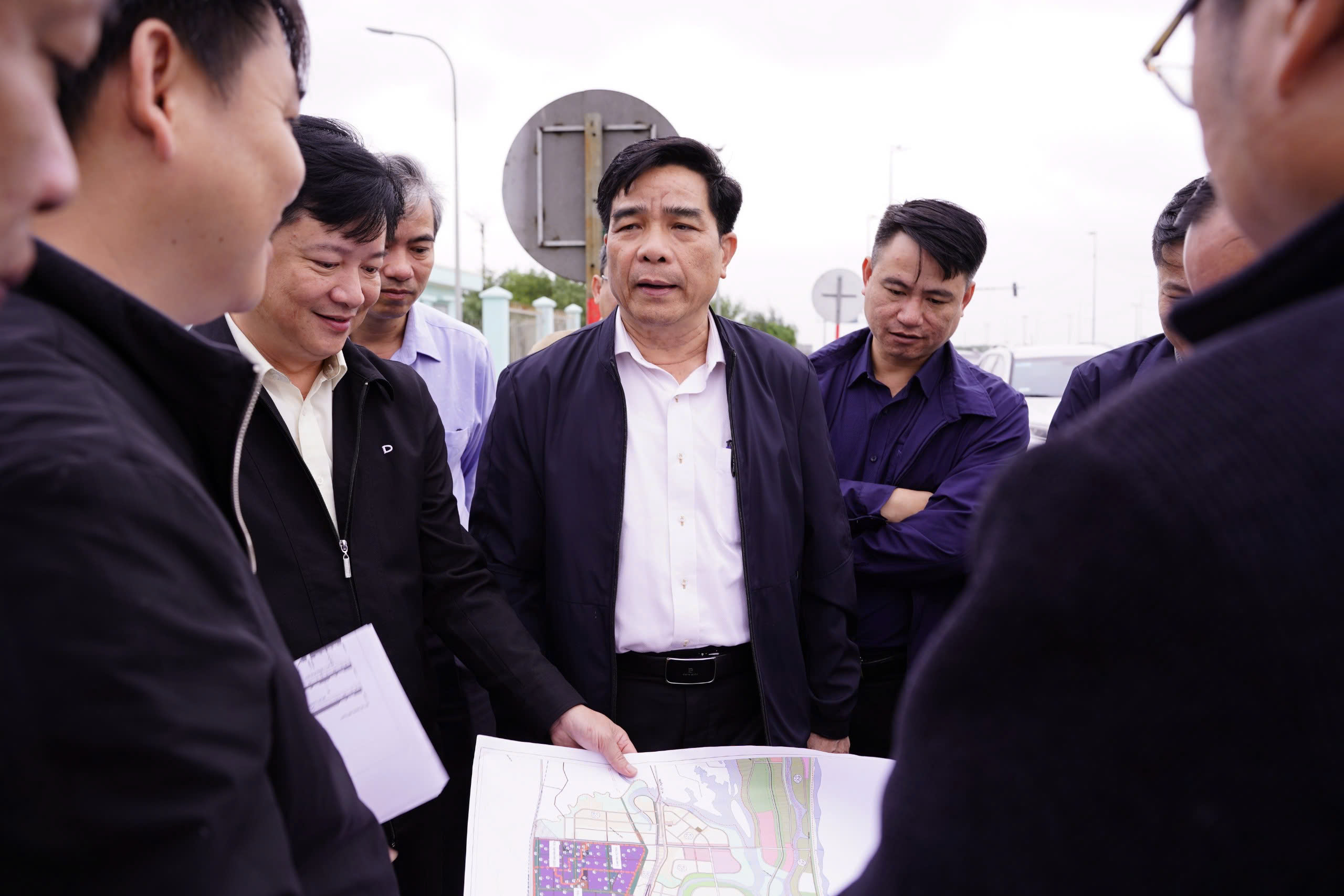 Chủ tịch Quảng Nam: Th&uacute;c đẩy c&aacute;c dự &aacute;n của THACO l&agrave; việc hết sức quan trọng- Ảnh 1.