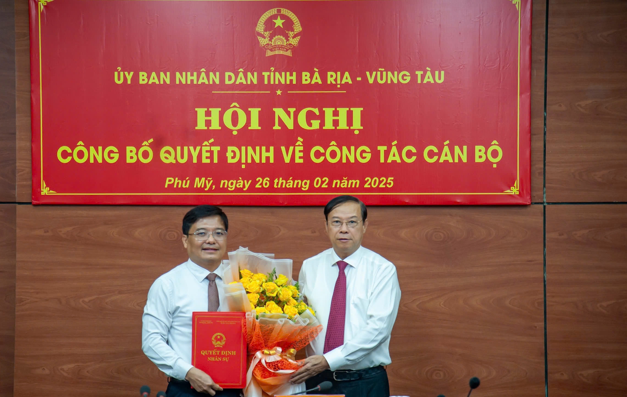 &Ocirc;ng Nguyễn Tấn Cường giữ chức Chủ tịch UBND thị x&atilde; Ph&uacute; Mỹ- Ảnh 1.