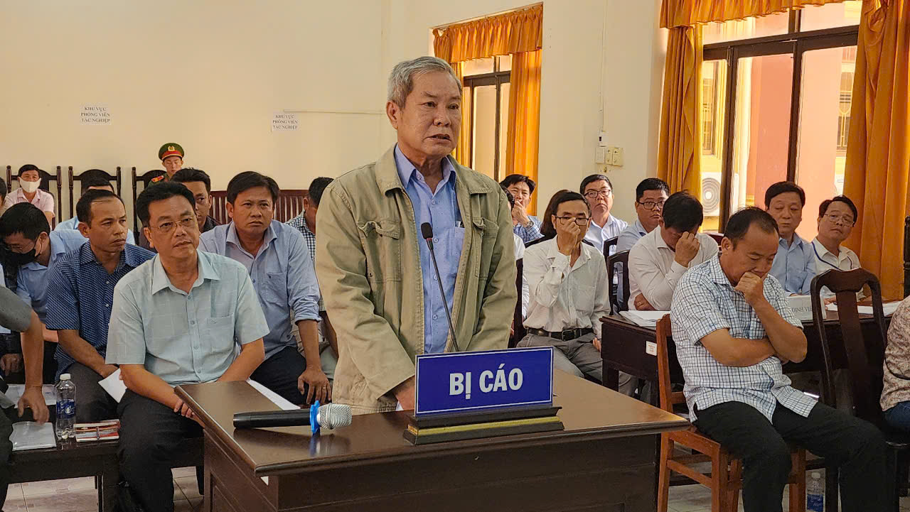 Kiểm tra qua loa, g&acirc;y hậu quả nghi&ecirc;m trọng, 2 cựu chủ tịch huyện lĩnh &aacute;n- Ảnh 4.