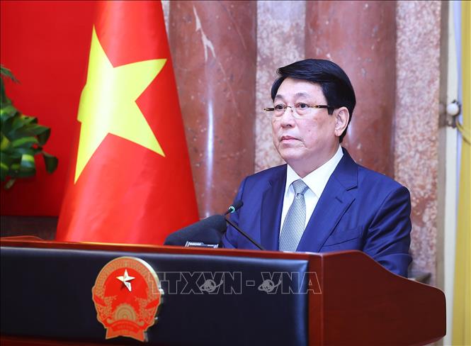 Chủ tịch nước Lương Cường gặp mặt c&aacute; nh&acirc;n ti&ecirc;u biểu ng&agrave;nh y tế- Ảnh 4.