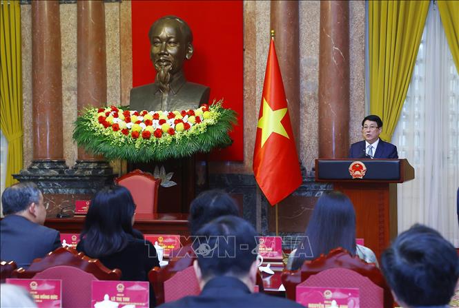Chủ tịch nước Lương Cường gặp mặt c&aacute; nh&acirc;n ti&ecirc;u biểu ng&agrave;nh y tế- Ảnh 9.