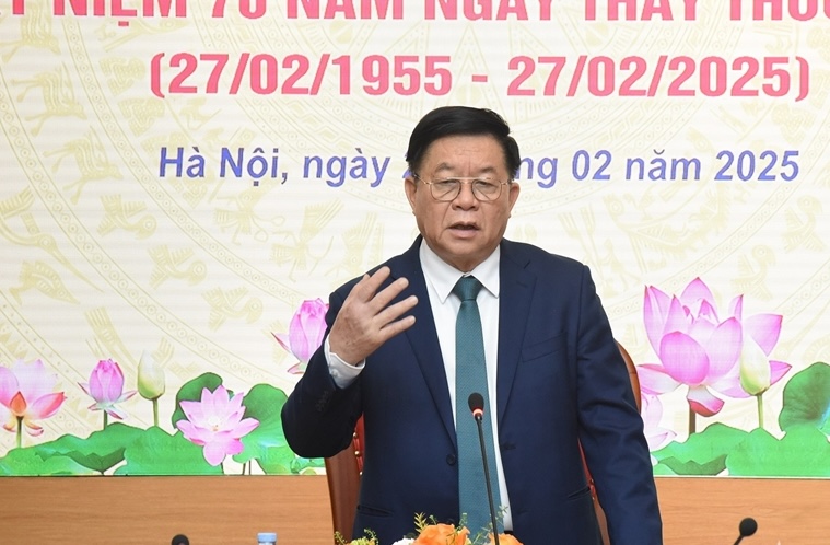 Ông Nguyễn Trọng Nghĩa thăm, chúc mừng Trường Đại học Y Hà Nội- Ảnh 1.