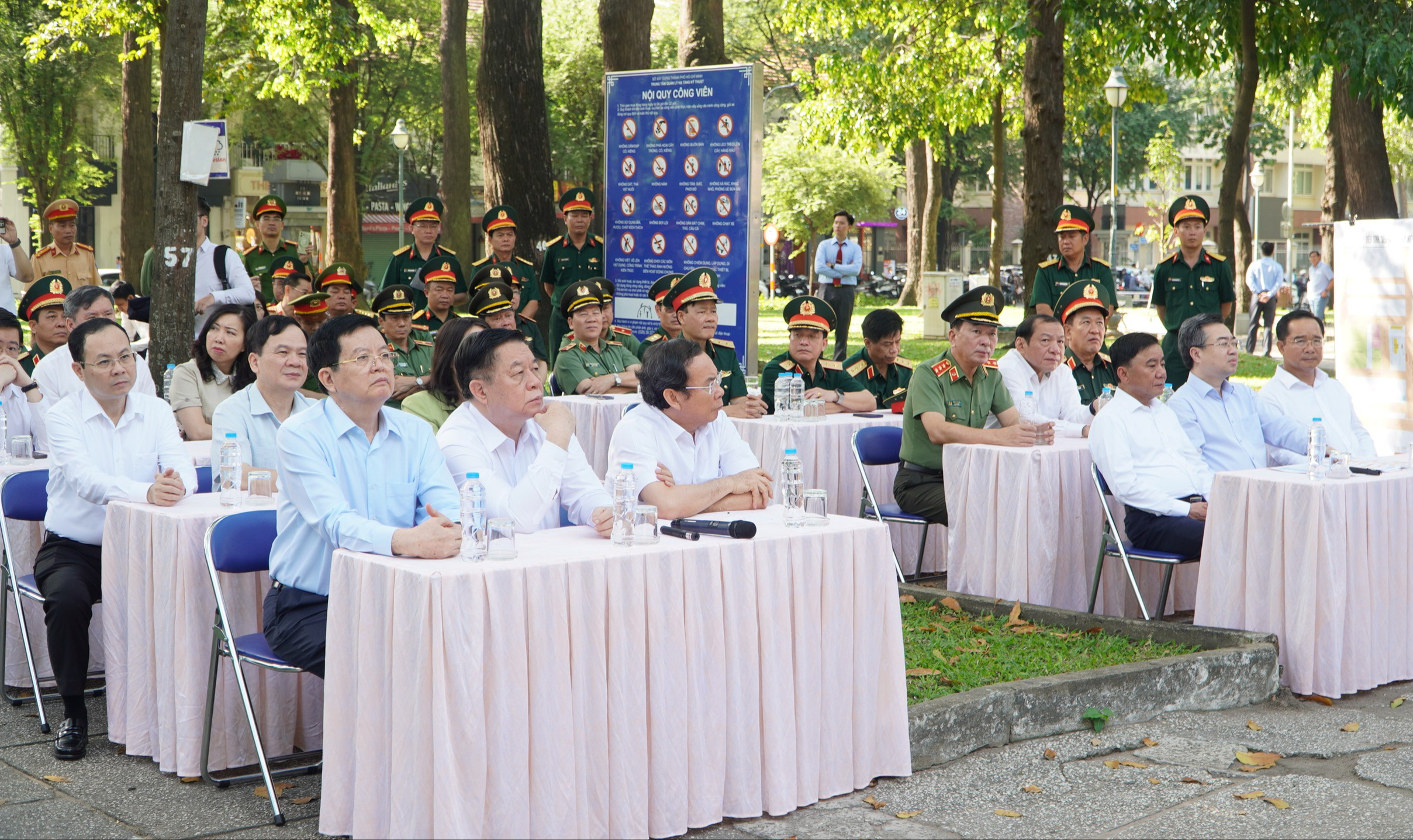 Thường trực Ban B&iacute; thư l&agrave;m việc với TP HCM về tổ chức Lễ kỷ niệm 50 năm Ng&agrave;y Thống nhất đất nước- Ảnh 1.