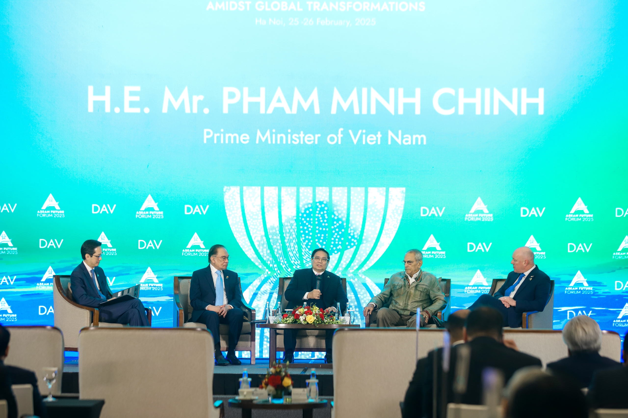 Thủ tướng: C&aacute;c nước phải c&oacute; thực lực để tự chủ chiến lược- Ảnh 13.