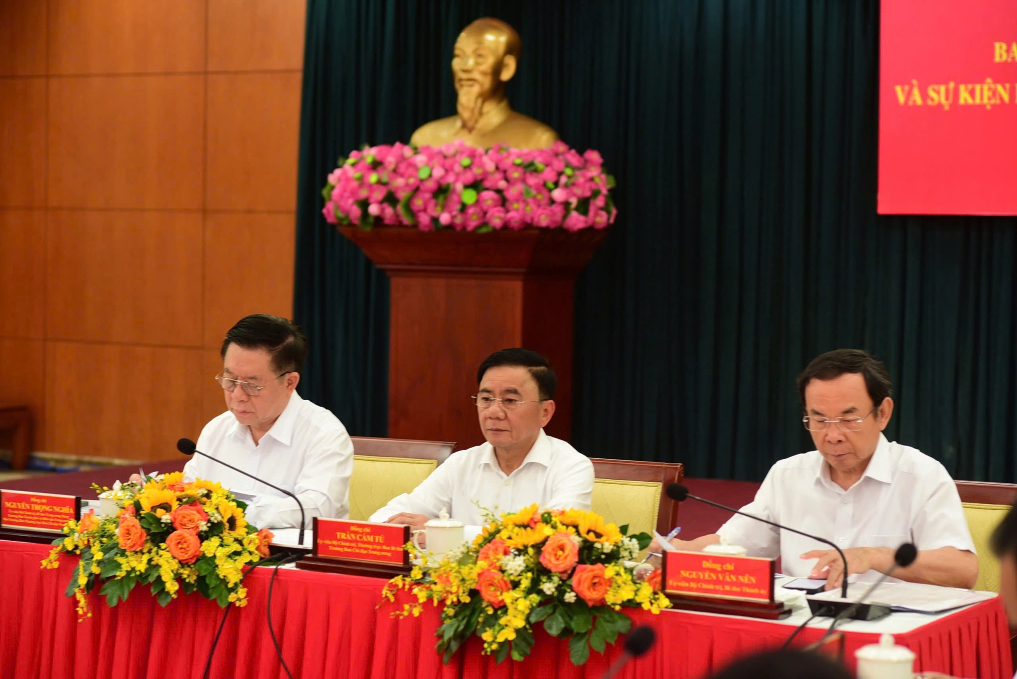 Thường trực Ban B&iacute; thư l&agrave;m việc với TP HCM về tổ chức Lễ kỷ niệm 50 năm Ng&agrave;y Thống nhất đất nước- Ảnh 4.