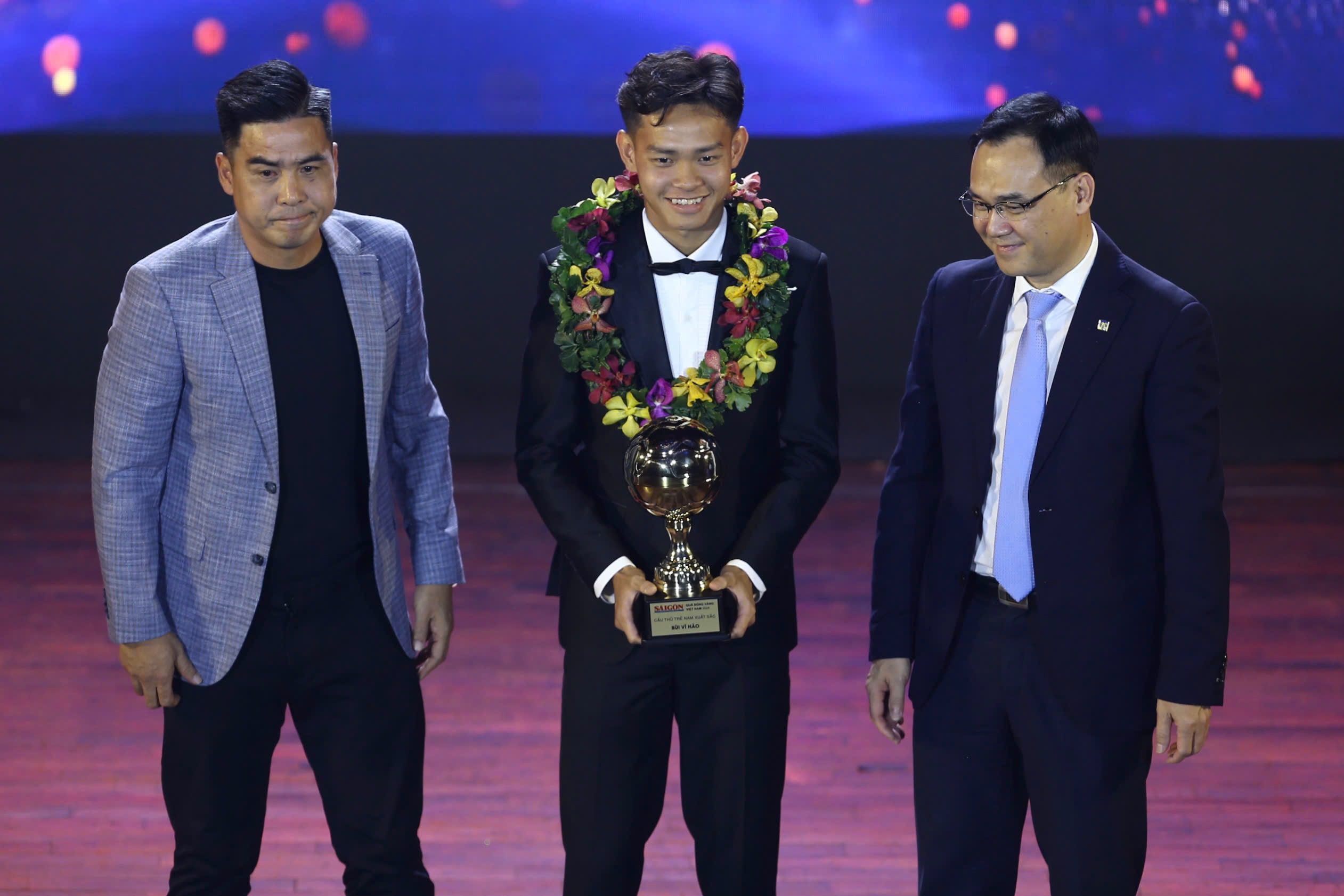 To&agrave;n cảnh Quả b&oacute;ng v&agrave;ng 2024, Thuỳ Trang thể hiện t&igrave;nh y&ecirc;u với mẹ- Ảnh 11.