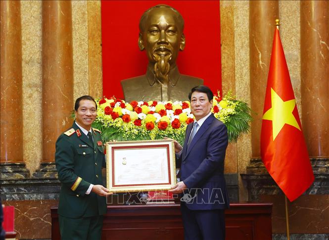 Chủ tịch nước Lương Cường gặp mặt c&aacute; nh&acirc;n ti&ecirc;u biểu ng&agrave;nh y tế- Ảnh 5.